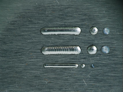 <a href='http://www.aidba.cn/product/3.htm' class='text_a'>模具激光焊機(jī)</a>修復(fù)鏡面模具效果